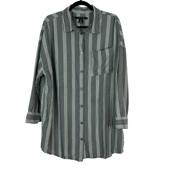 Tahari Gray White Striped Oversized Blouse Size Medium - Picture 1 of 10